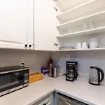 Mins To Broadway With 2 King Beds For Up To 6 Guests And Optional Garage Parking
