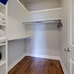 Weho Home, Geodis Park, Mini-golf, Arcade, 10min To Downtown! Sleeps 10!