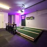 Weho Home, Geodis Park, Mini-golf, Arcade, 10min To Downtown! Sleeps 10! Holiday home *