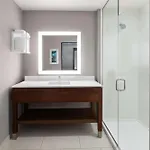 Hotel Hampton By Hilton Airport Century Place