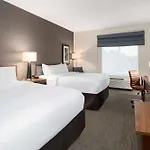 Hampton By Hilton Airport Century Place