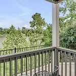 Oasis Walk To Broadway With Pool, Parking, Gym And Patio