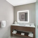 Hotel Hampton By Hilton Airport Century Place Nashville