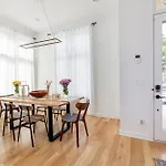 Holiday home Extra Spacious 4 Bed / 4.5 Bath Music Row Nashville