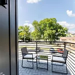 Holiday home Extra Spacious 4 Bed / 4.5 Bath Music Row Nashville