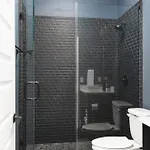 Modern Spacious With Parking By Downtown Broadway Apartment