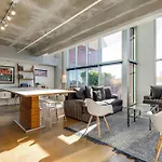 Artsy Chic 1Br Condo 30Day Min With Wifi Ac Parking Tv Furnished Rooftop