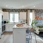 Nashville - 5625 Lenox Ave