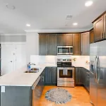 Modern Nashville Condo: Walk To Local Breweries!