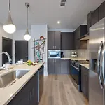 Flora - Odyssey - Heart Of Midtown Holiday home Nashville
