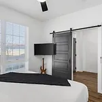 Holiday home Modern With Large Patio Rooftop Deck And Garage