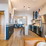Apartment The Conway By Avantstay