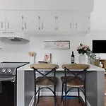 Rose Bungalow - 1 Mile To Broadway