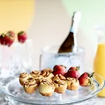 New Sleeps 4 - 7 Mins To Dt