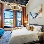 Apartment Union St Lofts - Salon - Day *