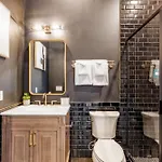 Union St Lofts - Salon - Day *