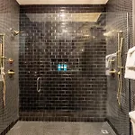 Union St Lofts - Salon - Day