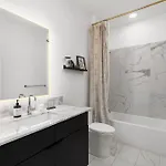 Holiday home River View High-end With Private Patio And Free Parking *