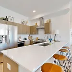 Illume Penthouse Apartment *