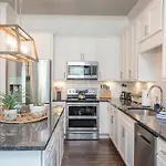 Spacious W Bar & Pool Table & Garage Near Belmont