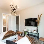 Rooftop Deck And Rec Room Minutes To Dwntn