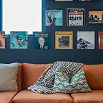 Holiday home Stylish New Gulch Rooftop Deck W Views *