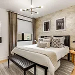 Stylish New Gulch Rooftop Deck W Views * Nashville