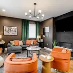 Holiday home Stylish New Gulch Rooftop Deck W Views
