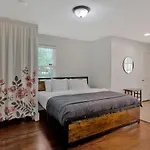 Spacious 3 Bedroom Home 3 Miles To Dt