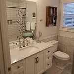Holiday home East Retreat, Outdoor Oasis, Sleeps 12, Four Bedrooms *