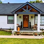 Holiday home East Retreat, Outdoor Oasis, Sleeps 12, Four Bedrooms Nashville