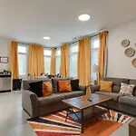 Apartment Chic Condo, 2mi To Downtown, Sleeps 8, By Geodis