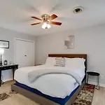 Apartment Lovely 2 Bdr With Balcony 2m To Broadway *