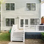 Southern Charm Downtown, Walk To Farmers Market &