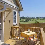 Golf Views, Porch Vibes, 3Mi To Broadway!