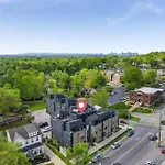 10 Min Drive Downtown, Roof Deck, Pet Friendly * Nashville