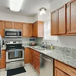 Prime Location With Balcony Near Broadway And Golf Apartment