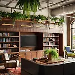 Memoir Wedgewood Houston