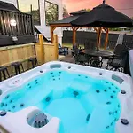 Spacious Only 2 Miles From Downtown