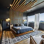Epic Luxury Mansion W Skyline Views *