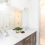 Spacious W Rooftop Deck And Mural! 10 Min 2 Dt Holiday home Nashville