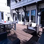 Holiday home Minutes To Downtown Huge Outdoor Deck Hot Tub