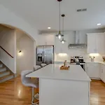 Beautiful Luxury Downtown Private Roofdeck Holiday home