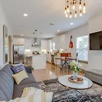 Beautiful Luxury Downtown Private Roofdeck Holiday home