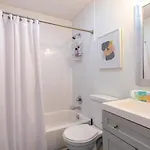 East Nash Enclave Movie Private Yard Nashville