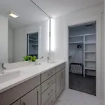 Holiday home Two Gorgeous Homes Twenty Guests Amazing Location Nashville