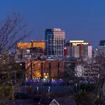 Holiday home Spacious And Modern 2 Rooftops Stage Games And Nashville
