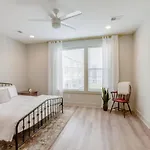 Harmony Of Dual Townhomes With 14 Beds * Nashville