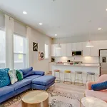 Harmony Of Dual Townhomes With 14 Beds