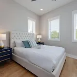 Two Townhomes- Rooftop Lounges- Hot Tub- Game * Nashville